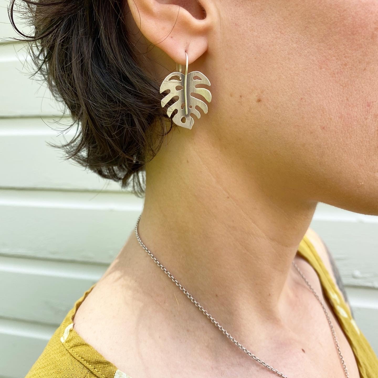 monstera leaf earrings Made-To-Order Monstera Earrings – Papillon Handcrafted